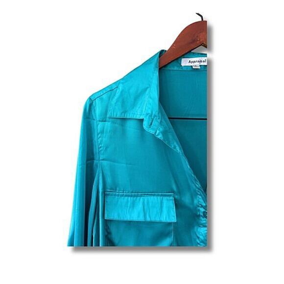 Appraisal Women Button Down Blouse Turquoise Size L with Front Pockets - Picture 3 of 13